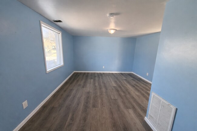 Building Photo - *145 Harris St Lodi OH 44254 MFH2 .T1