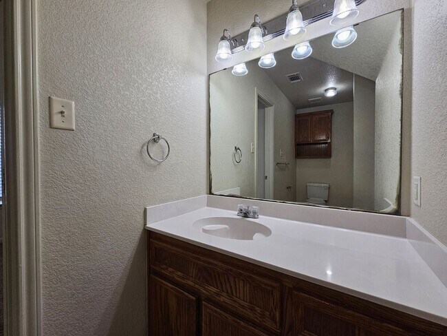 Building Photo - RENT REDUCTION & AVAILABLE NOW!