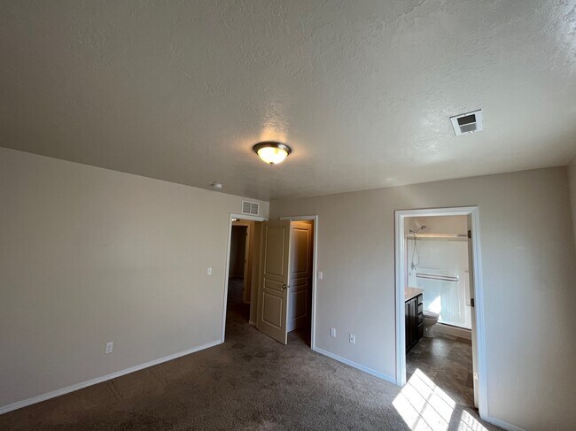 Building Photo - 5537 S Moonfire Way