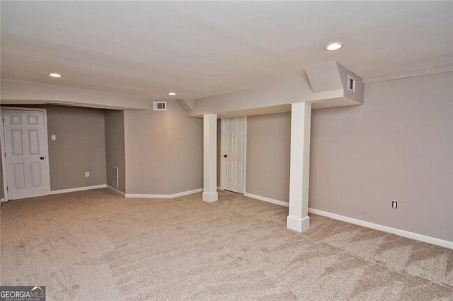 Building Photo - 86 Regency Way SE