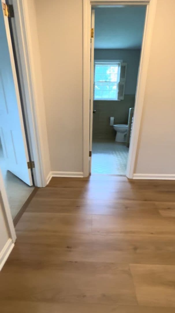 Building Photo - Large 4 Bedroom 2 Bath Home