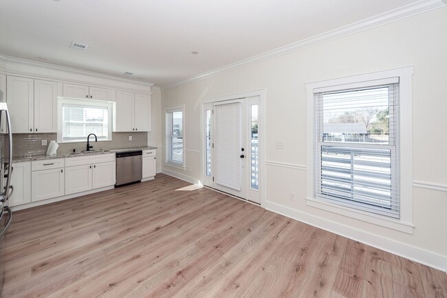 Building Photo - 3 Bedroom, 3 Bathroom Home in Union Heights - North Charleston