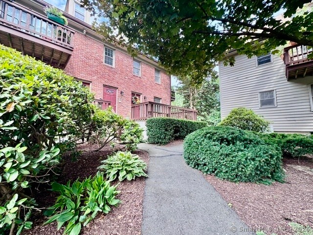 Building Photo - 62 Village Walk