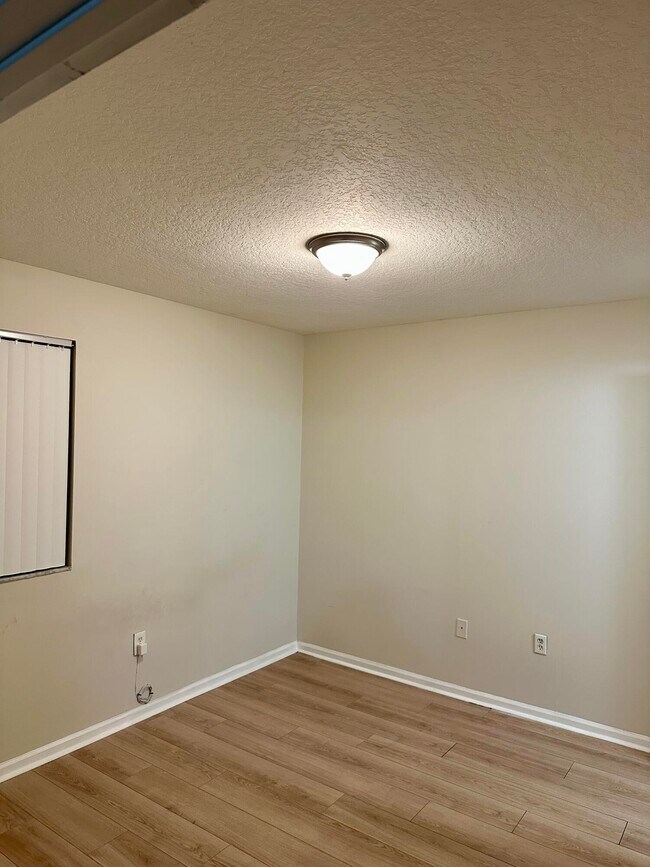 Building Photo - 3810 N Jog Rd