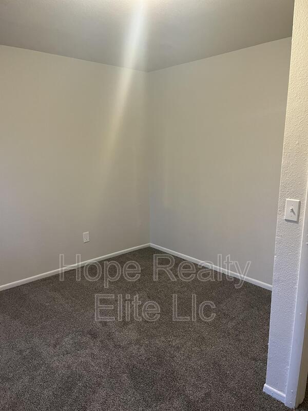 Building Photo - 2463 Astrozon Cir