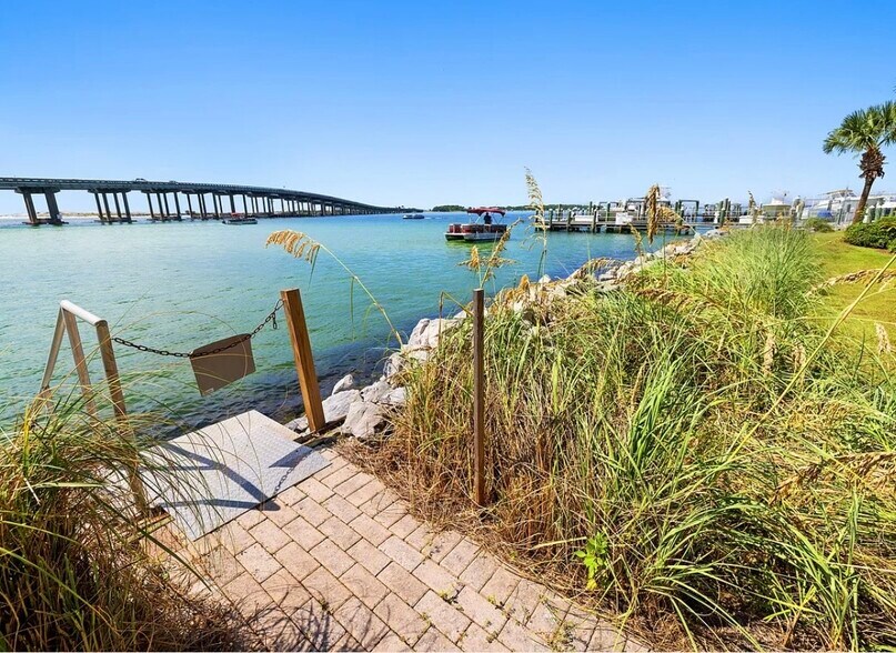 Building Photo - 5 Calhoun Ave