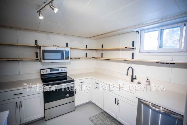 Building Photo - 1060 Whitaker Dr