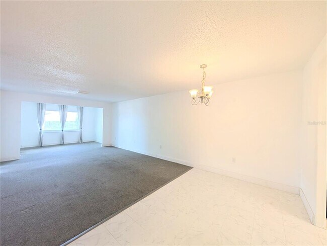 Building Photo - 4129 Lake Bayshore Dr
