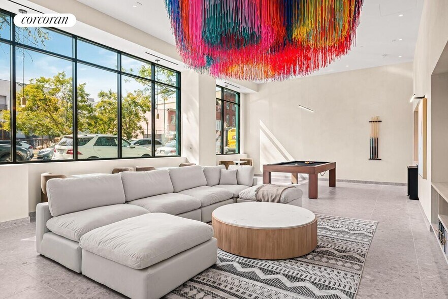 Building Photo - 126 Sandford St