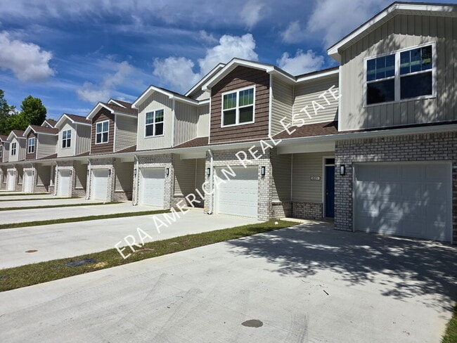 Building Photo - 837 Jonleen Dr