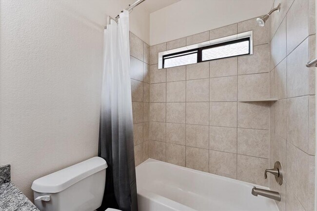 Building Photo - 5502 Lunia Ln