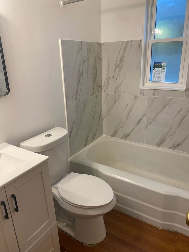 Building Photo - Charming 3-Bedroom Single-Family Home in Quiet Parma Neighborhood