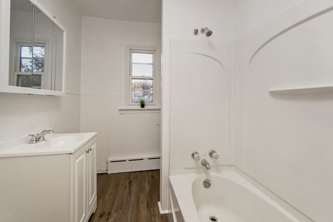 Building Photo - Affordable 3BR Home with Private Yard – Walk to Downtown!