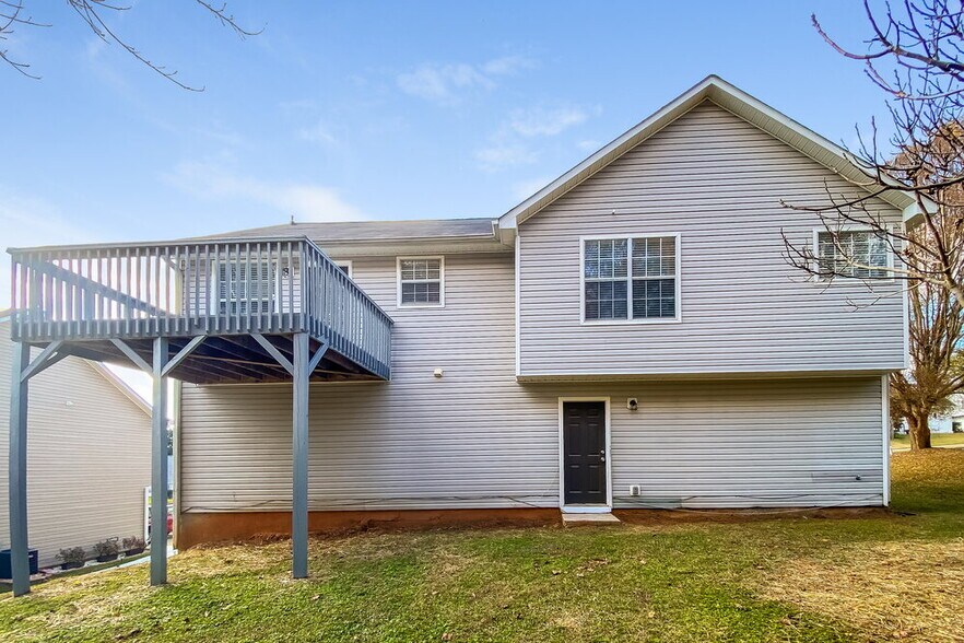 Building Photo - 378 Summer Hill Cir