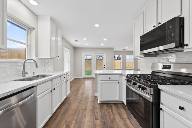 Building Photo - 21519 Sapphire Ct