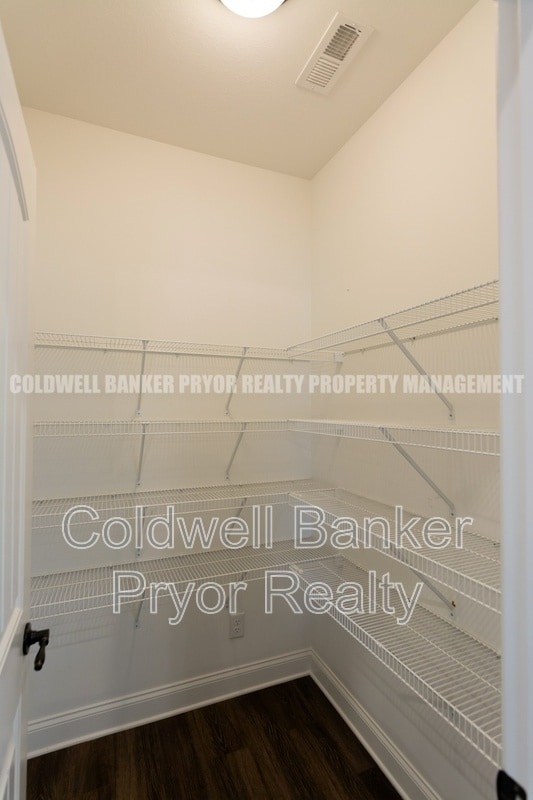 Building Photo - 3578 Red Barn Ln