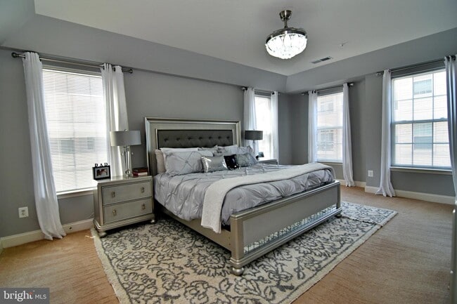 Building Photo - 9200 Charleston Dr