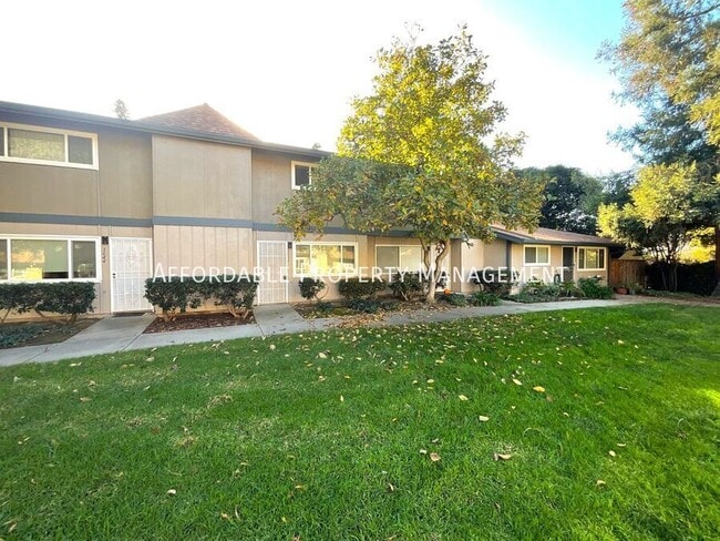 Building Photo - 3634 Oxford Common