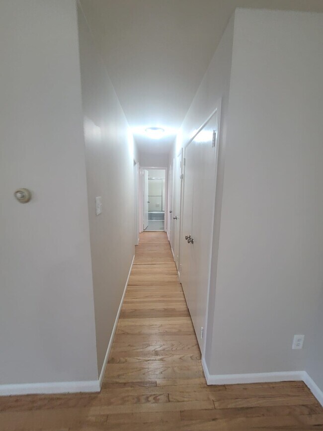 Building Photo - 534 Church Rd