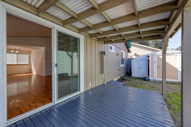 Building Photo - Cozy Lacey Rambler - Move-In Ready now! 3 bed 1 bath patio home - North Thurston S.D.