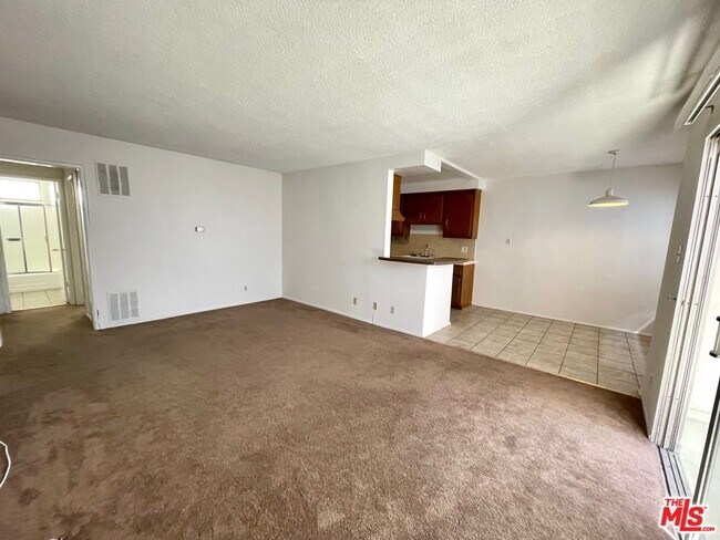 Building Photo - 11727 Mayfield Ave