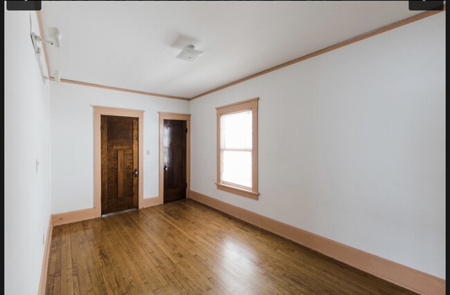 Building Photo - 2952 N Frederick Ave