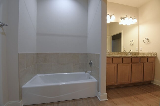 Building Photo - Hamilton Meadows Gated Community! Lovely, Modern 2 Bedroom, 2 Bath Home w/Garage