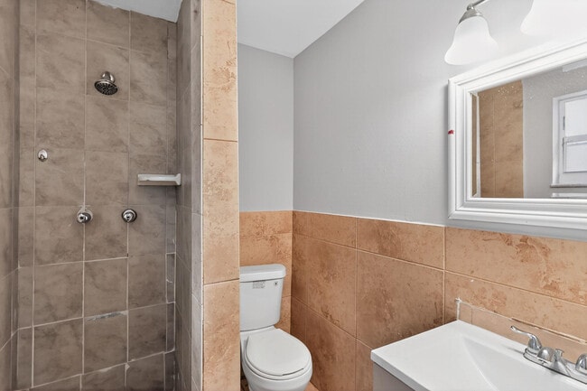 Building Photo - 4810 NW 19th St