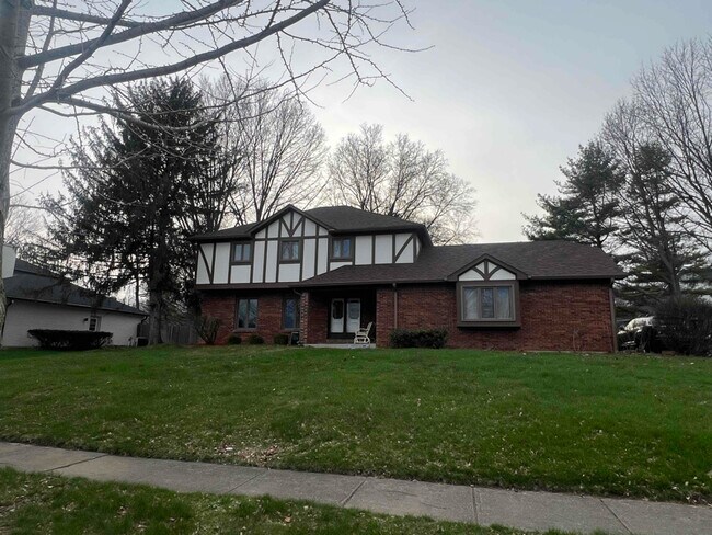 Building Photo - 3768 E Carmel Dr