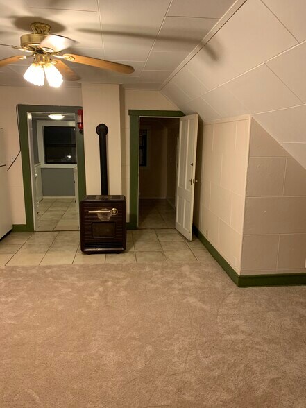 Building Photo - 802 N 8th Ave