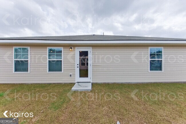 Building Photo - 15 Bungalow Cir