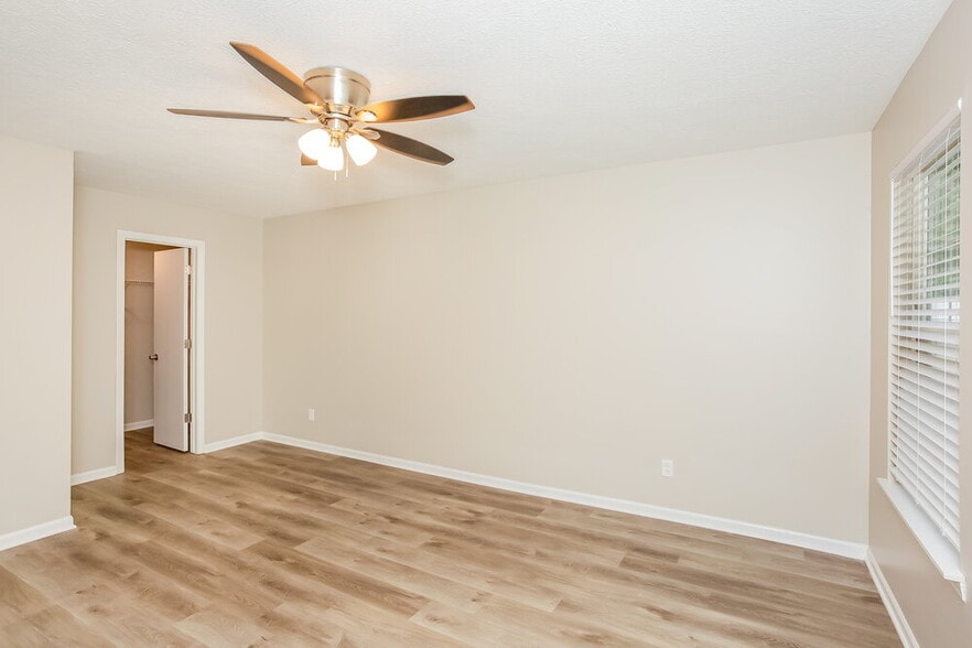 Building Photo - 959 Atir Ln