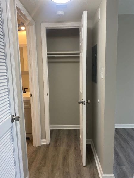 Building Photo - S. Knox 1bd/1ba Charmer