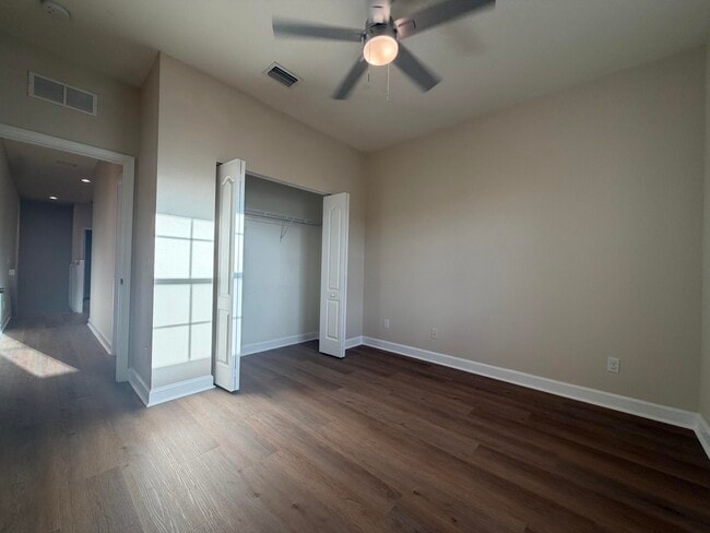 Building Photo - 9491 SW Merlin Ct