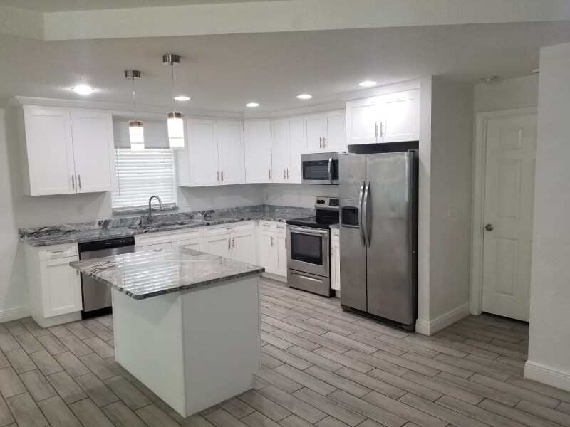 Building Photo - 1406 E Renfro St