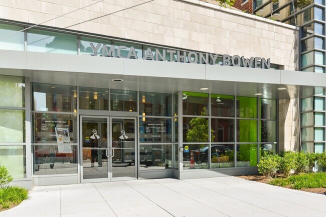 Building Photo - 1921 9 1/2 St NW