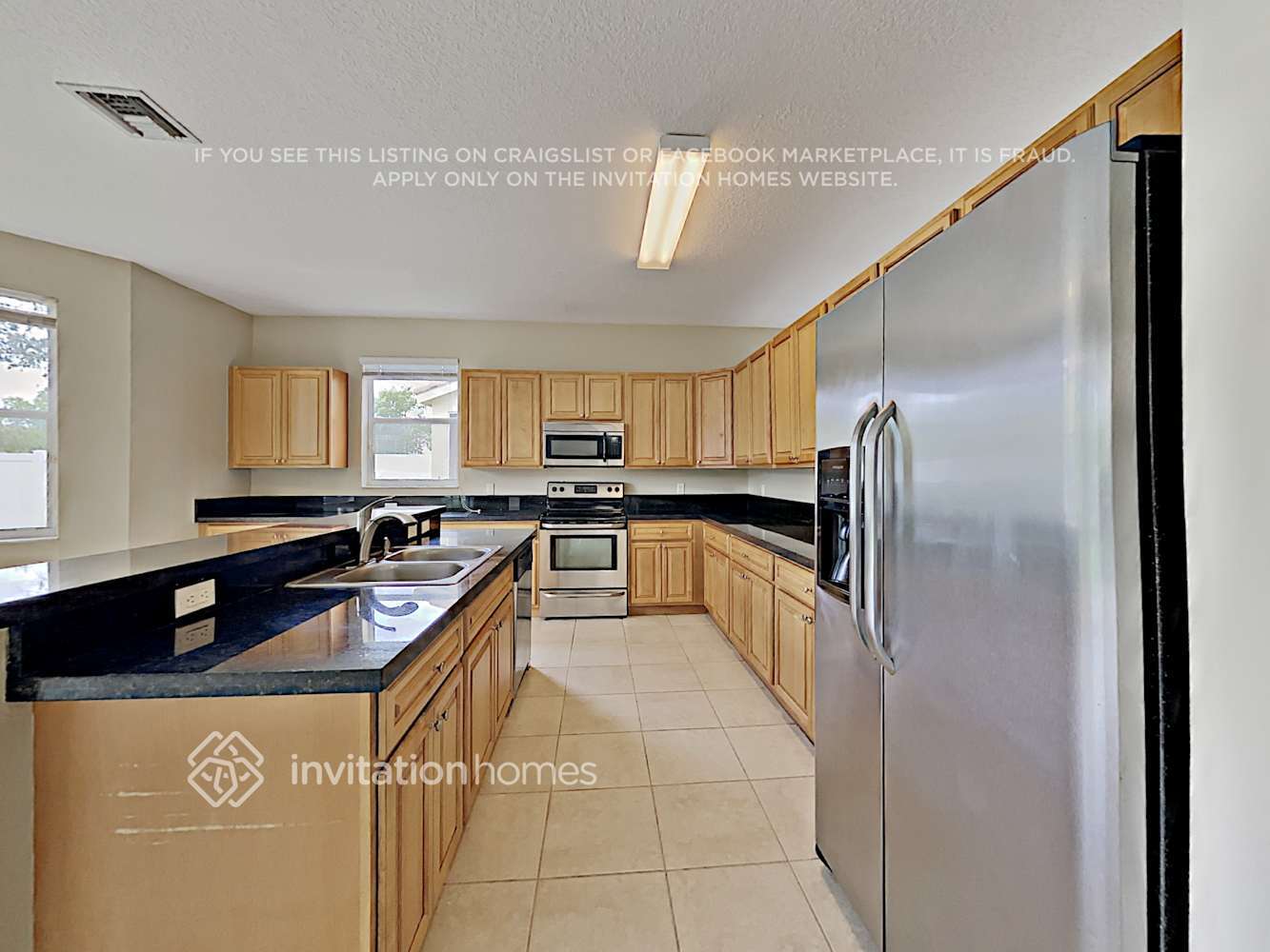 Building Photo - 1565 Fiddlewood Ct