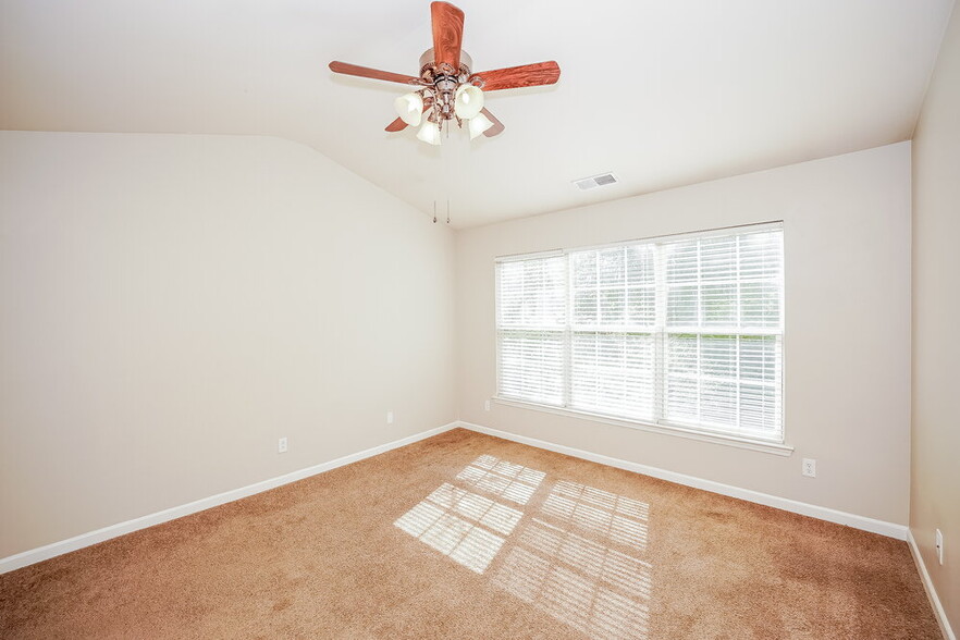 Building Photo - 8909 Lyleton Ln