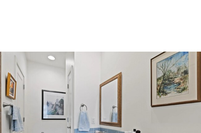 Building Photo - 6310 Locarno Dr