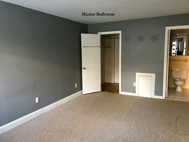 Building Photo - 4545 MacArthur Blvd NW