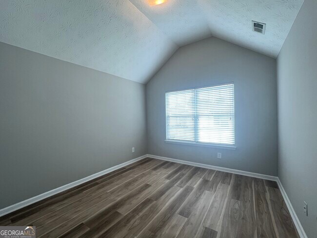 Building Photo - 360 Cobblestone Ct