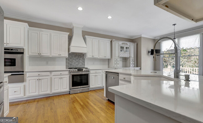 Building Photo - 795 Birkdale Dr