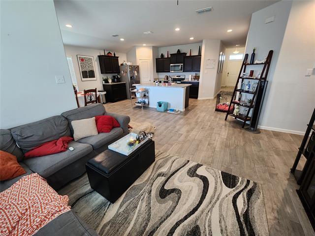 Building Photo - 9240 Castorian Dr