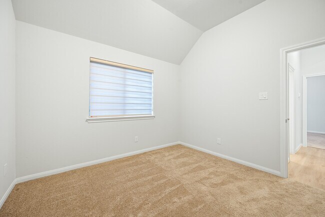Building Photo - 839 Sarasota Shore Dr