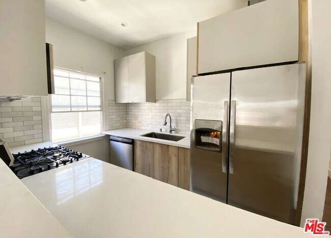 Building Photo - 2666 Orchard Ave.