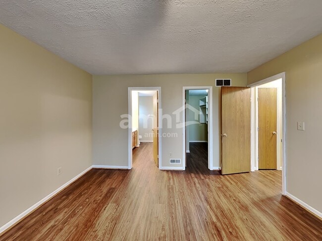 Building Photo - 4363 Squaw Valley Dr