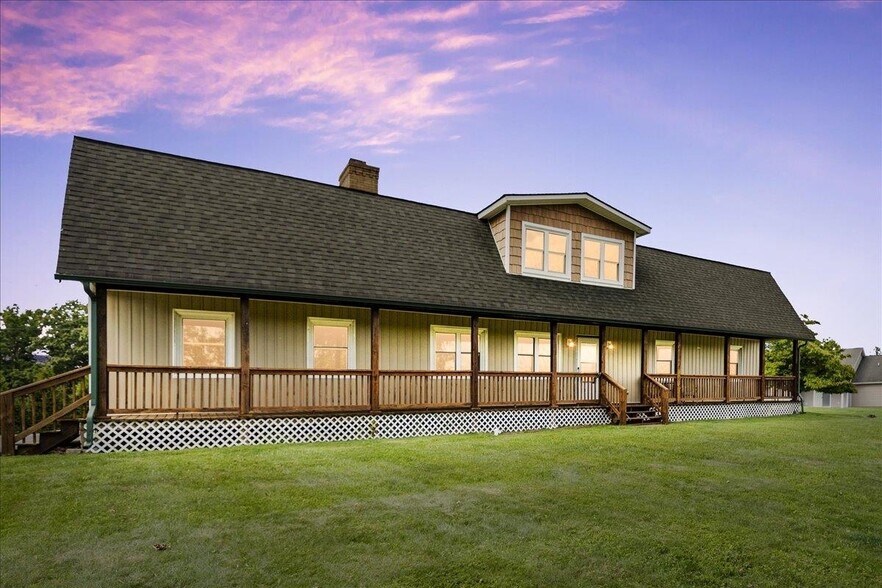Front - 1210 Stafford Dr