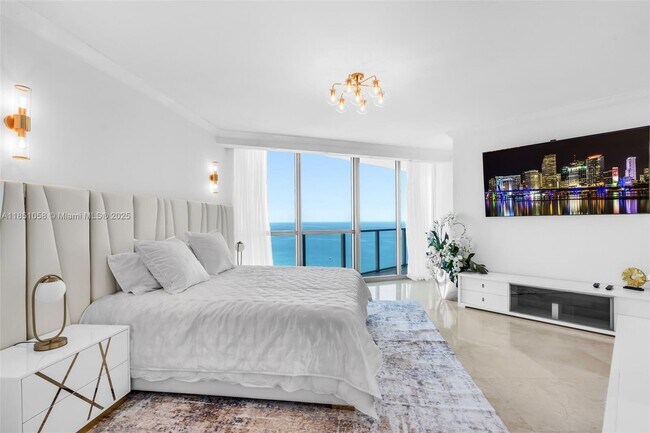 Building Photo - 3101 S Ocean Dr
