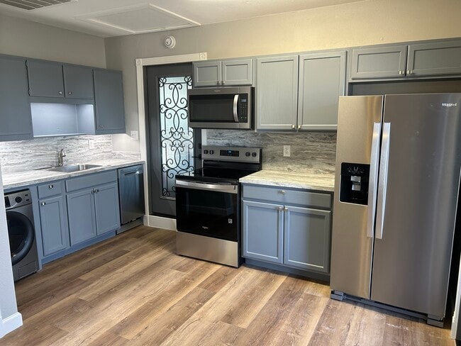 Building Photo - 3119 Belz Rd