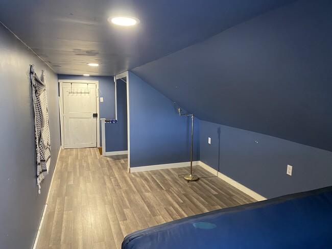 Building Photo - 1211 Wood St